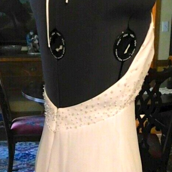 Informal wedding dress size 4 - Picture 2 of 5